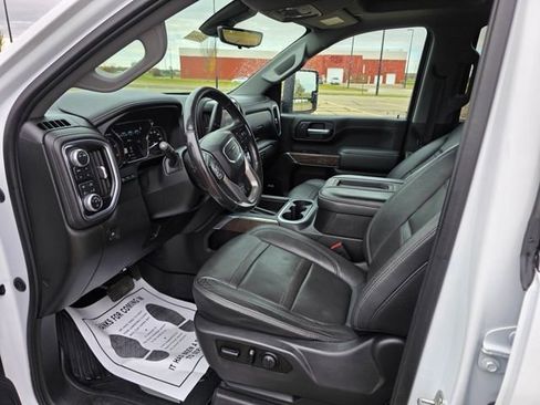 Used 2021 GMC Sierra 3500 Denali w/ Denali Ultimate Package image 8