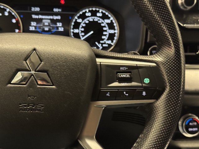 Used 2022 Mitsubishi Outlander SEL AWD/4WD image 27