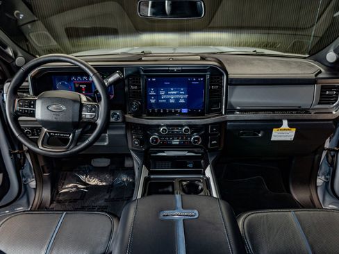 Used 2025 Ford F350 Platinum image 20