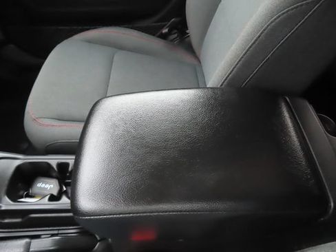 Used 2024 Jeep Wrangler Unlimited Rubicon AWD/4WD image 36