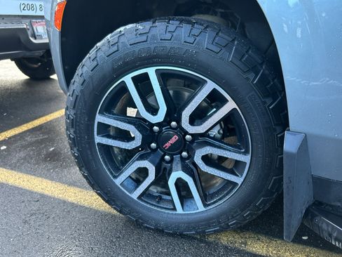 Used 2023 GMC Yukon XL AT4 image 7