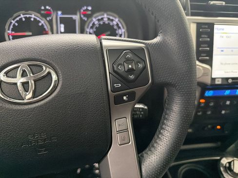 Used 2021 Toyota 4Runner Limited AWD/4WD image 28
