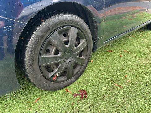 Used 2012 Toyota Corolla LE image 38