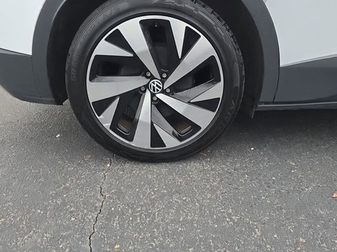 Used 2021 Volkswagen ID.4 Pro S w/ Gradient Package image 5