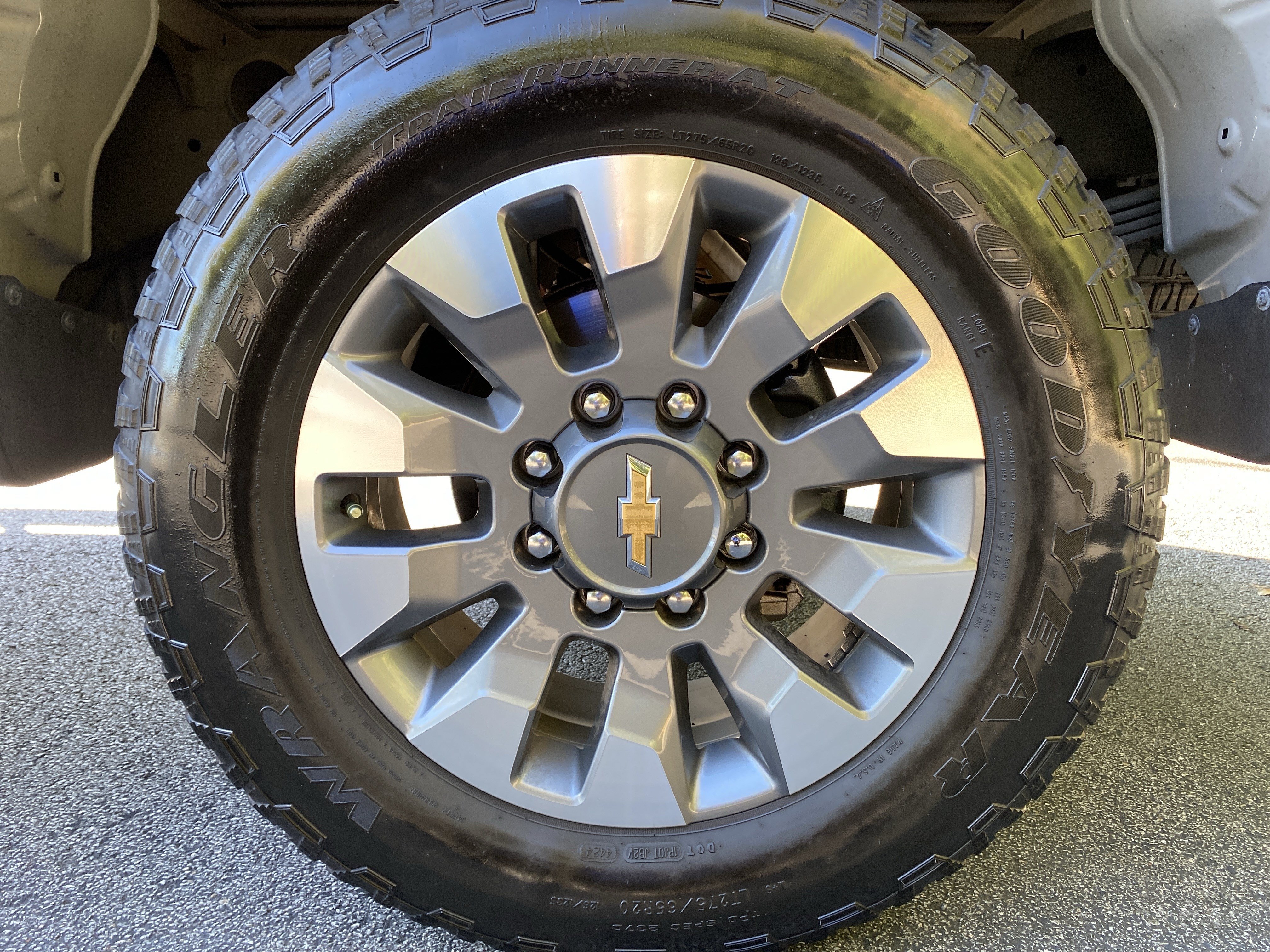 Used 2024 Chevrolet Silverado 2500 Custom w/ Custom Value Package AWD/4WD image 17