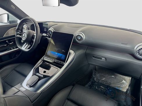 Used 2022 Mercedes-Benz SL 55 AMG 4MATIC image 31