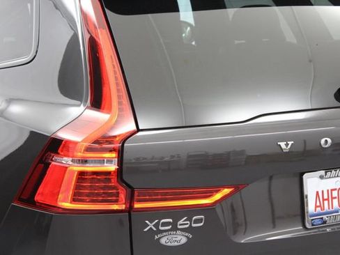 Used 2023 Volvo XC60 B5 Plus w/ Protection Package Premier AWD/4WD image 6