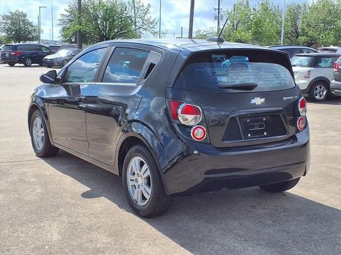 Used 2015 Chevrolet Sonic LT image 2