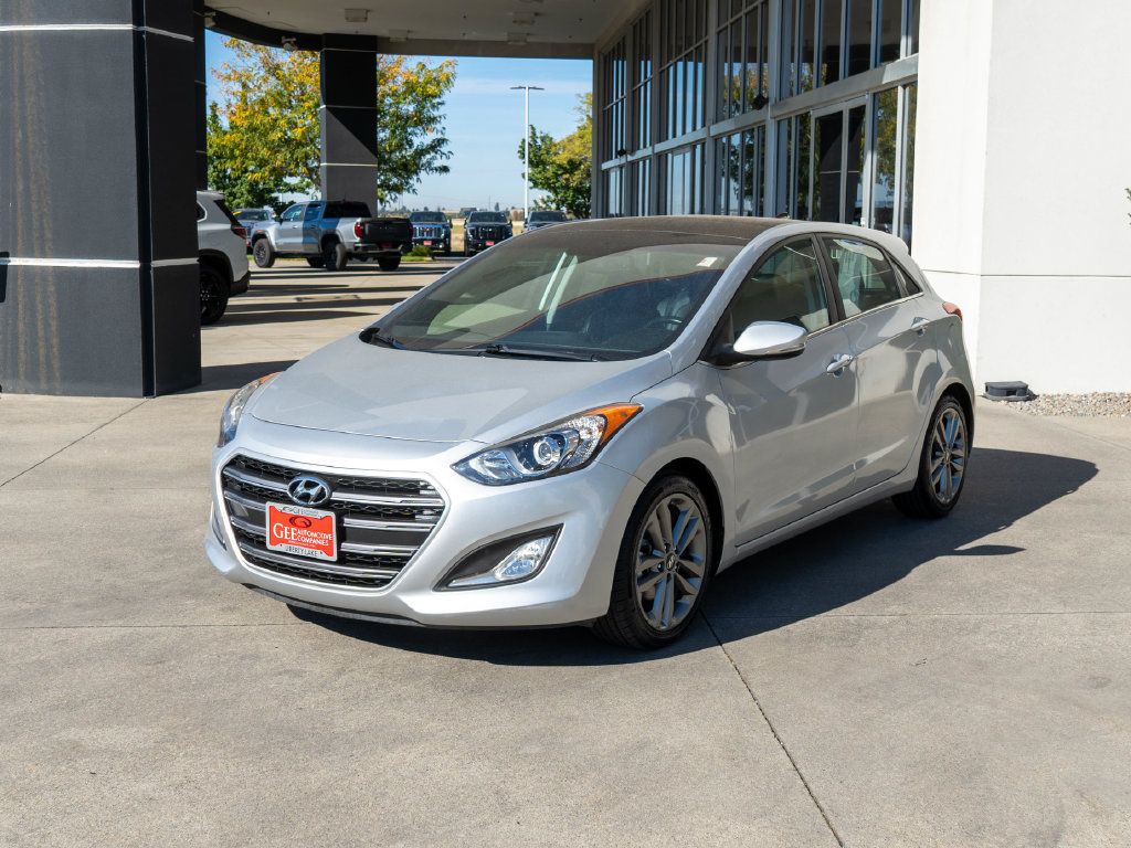 Used 2016 Hyundai Elantra GT w/ Option Group 03 FWD image 3