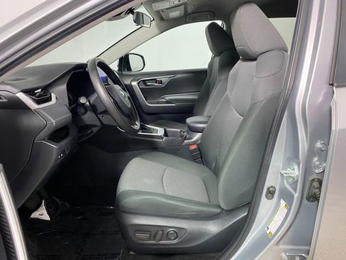 Used 2024 Toyota RAV4 XLE FWD image 10