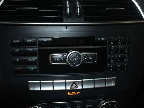 Used 2012 Mercedes-Benz C 250 C 250 Sport Sedan 4D image 17