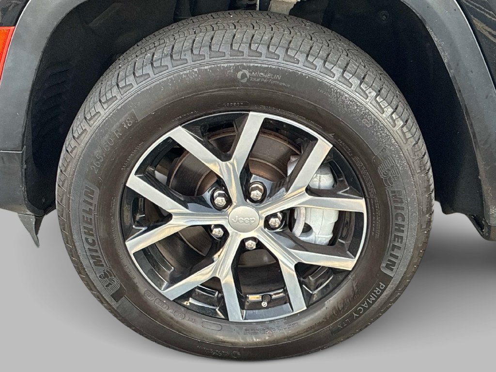 Used 2023 Jeep Grand Cherokee Limited AWD/4WD image 19