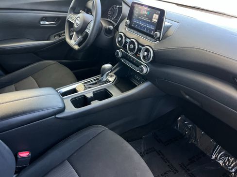 Used 2024 Nissan Sentra SV FWD image 16
