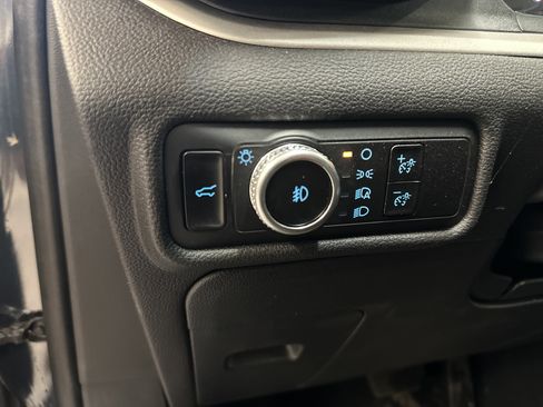 Used 2023 Ford Explorer XLT w/ Equipment Group 202A image 20