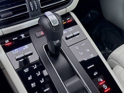 Used 2022 Porsche Macan GTS image 17