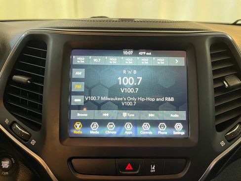 Used 2022 Jeep Cherokee Latitude Lux image 17