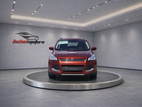 Used 2014 Ford Escape SE FWD image 2