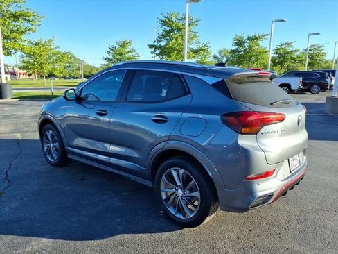 Used 2022 Buick Encore GX Essence w/ Advanced Technology Package FWD image 9