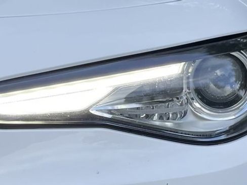 Used 2021 Alfa Romeo Giulia Sprint w/ Nero Edizione image 12