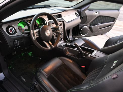 Used 2012 Ford Mustang GT Premium w/ HID Headlamps & Security Pkg image 14