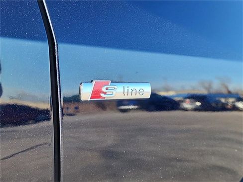 Certified 2024 Audi A8 L 3.0T image 10