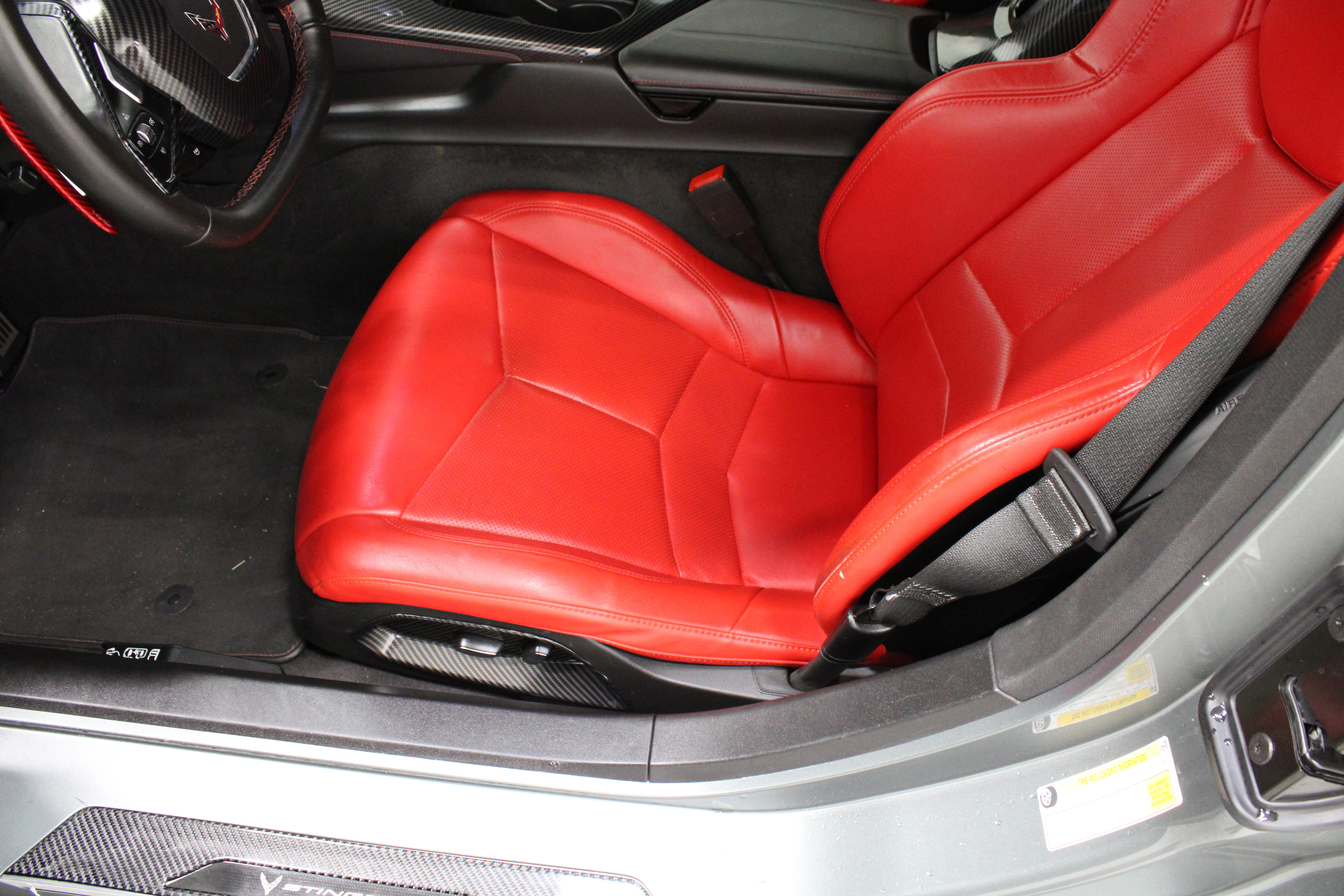 Used 2023 Chevrolet Corvette Stingray Convertible w/ Z51 Performance Package RWD image 16