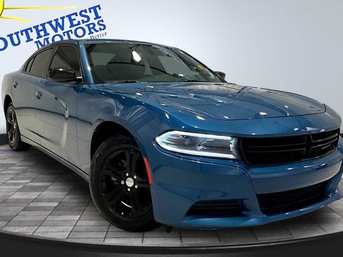 Used 2023 Dodge Charger SXT w/ Cold Weather Package RWD image 3