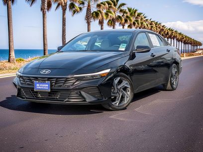 Certified 2025 Hyundai Elantra Limited