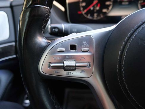 Used 2019 Mercedes-Benz S 560 4MATIC Sedan image 46