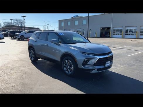 Certified 2024 Chevrolet Blazer LT w/ Convenience Package image 2