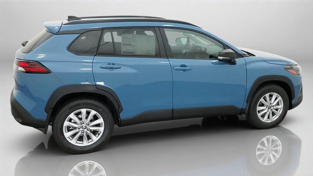 New 2026 Toyota Corolla Cross LE w/ Moonroof Package FWD image 8