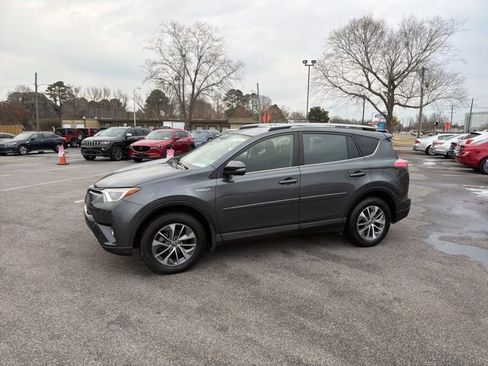 Used 2017 Toyota RAV4 XLE w/ Convenience Package image 7