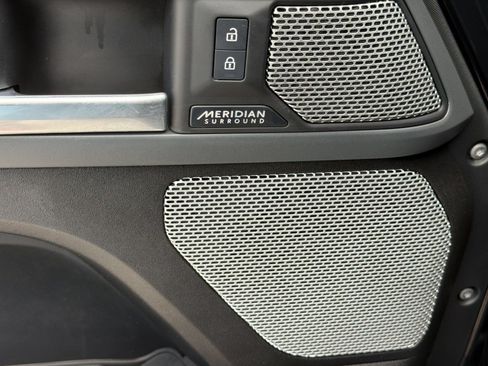 Used 2023 Land Rover Defender 130 X-Dynamic SE AWD/4WD image 29