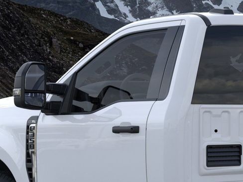 New 2026 Ford F350 XL w/ XL Chrome Package image 20