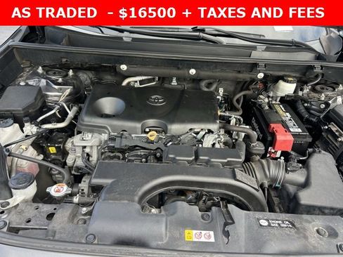 Used 2021 Toyota RAV4 XLE image 11