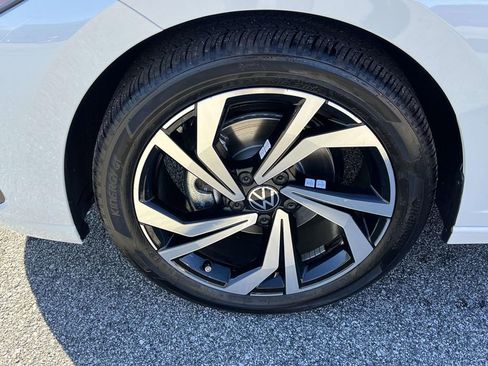 New 2026 Volkswagen Jetta SEL FWD image 9