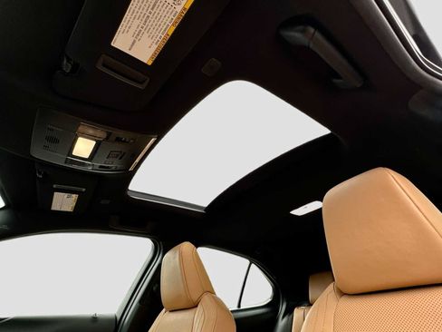 Used 2023 Lexus UX 250h FWD w/ Accessory Package (Z2) image 22