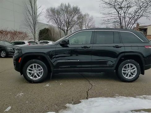 New 2025 Jeep Grand Cherokee Laredo X w/ Luxury Tech Group I image 17
