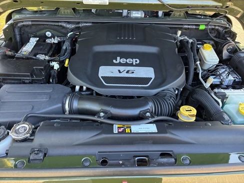 Used 2016 Jeep Wrangler Unlimited Sahara image 24