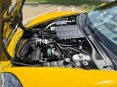 Used 2010 Chevrolet Corvette ZR1 w/ Preferred Equipment Group RWD image 27