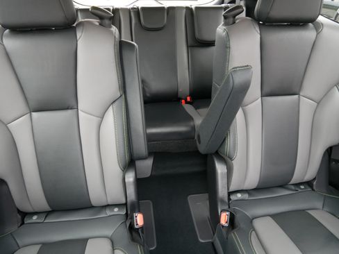 Used 2025 Subaru Ascent Onyx Edition w/ Onyx Package AWD/4WD image 13