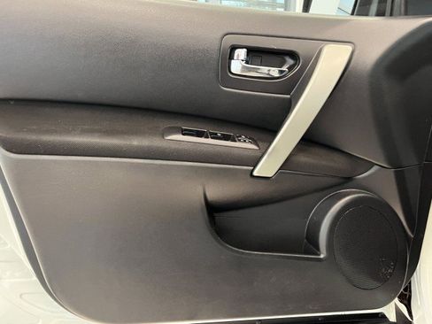 Used 2014 Nissan Rogue S image 12