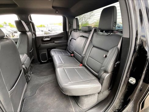 Used 2025 GMC Sierra 1500 SLT image 24