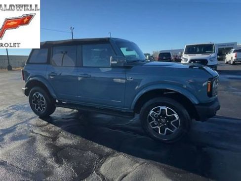 Used 2022 Ford Bronco Outer Banks image 2