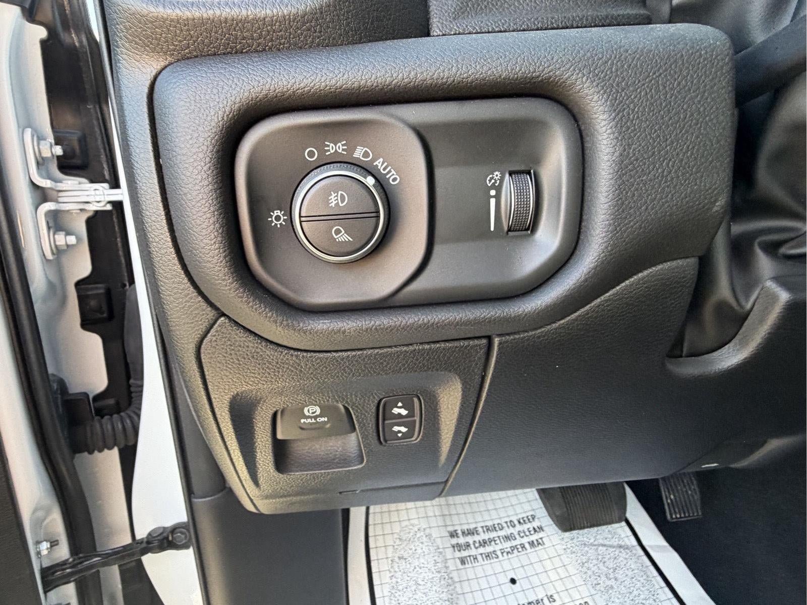 Used 2025 RAM 1500 Big Horn AWD/4WD image 13