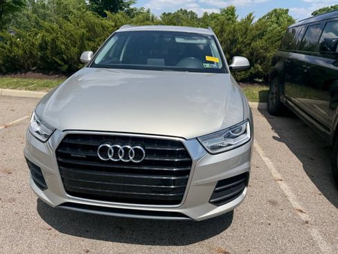 Used 2017 Audi Q3 2.0T Premium w/ Convenience Package AWD/4WD image 2