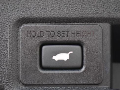 Used 2025 Acura RDX SH-AWD w/ Technology Package image 21