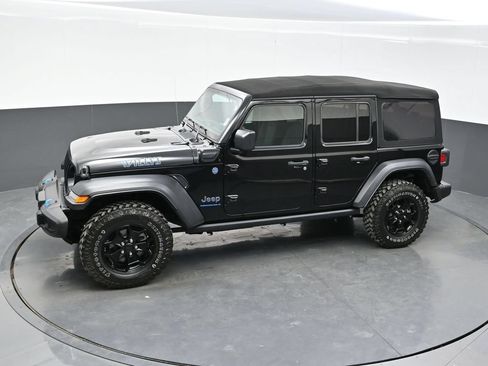 Used 2023 Jeep Wrangler Unlimited AWD/4WD image 36