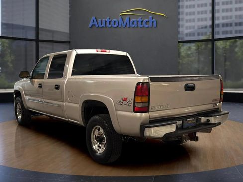 Used 2005 GMC Sierra 2500 SLE w/ Skid Plate Package AWD/4WD image 7