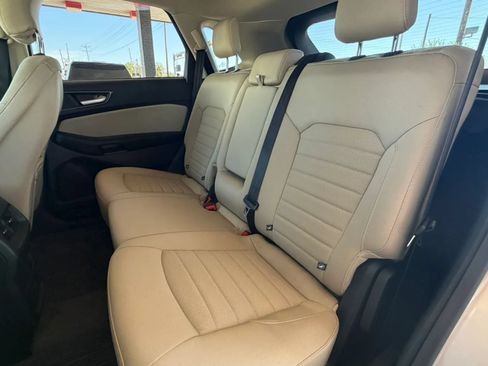 Used 2018 Ford Edge SE w/ Cargo Accessory Package FWD image 27